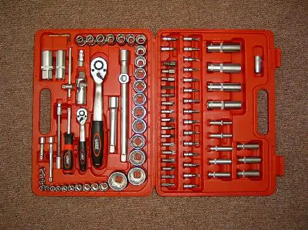 Featured image for “Gereedschap koffer / Doppenset (94 delig)”