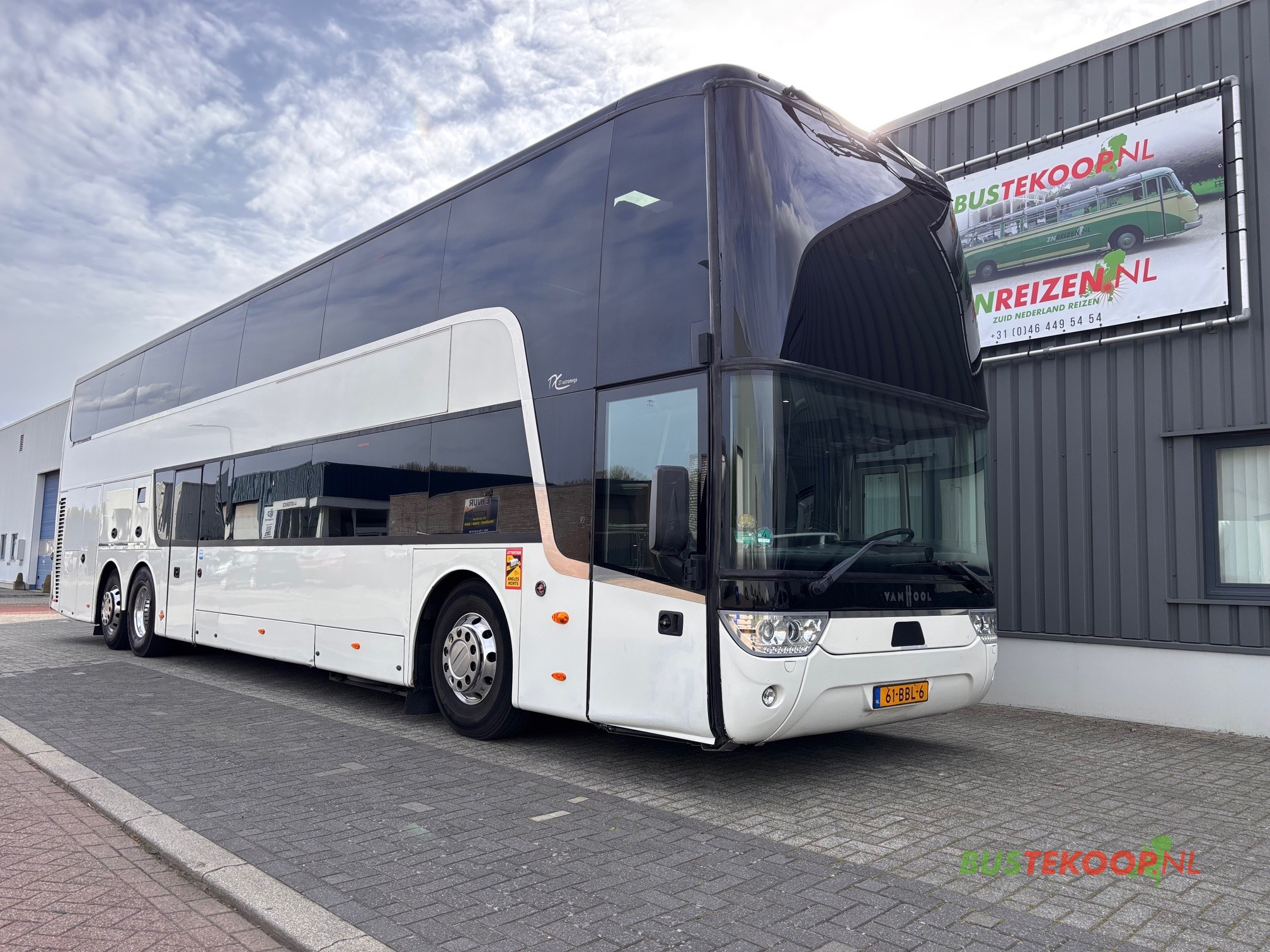 Featured image for “Vanhool TDX27 Astromega 90 Seats”