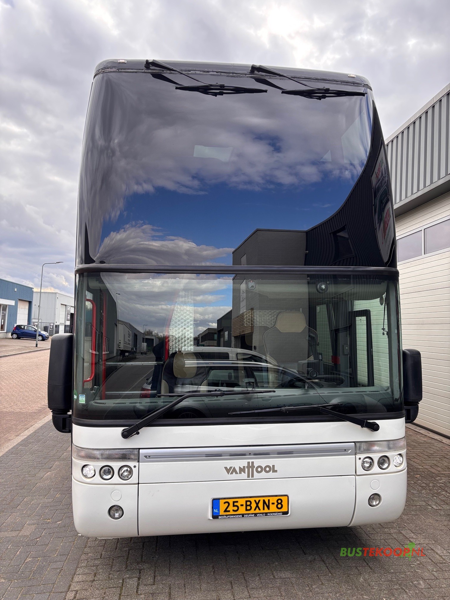 Vanhool TD927 Astromega 90 Seats - Image 2