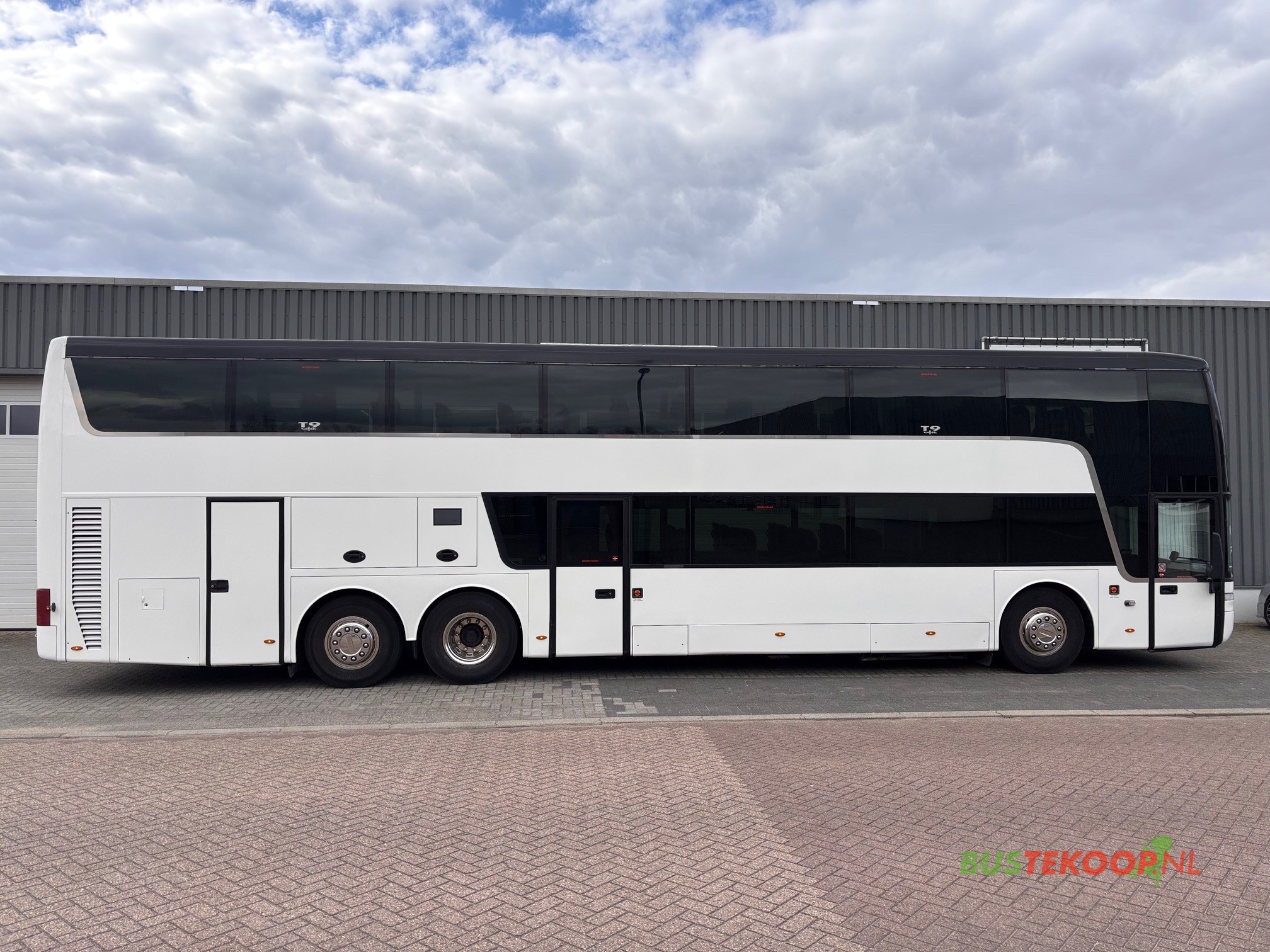 Vanhool TD927 Astromega 90 Seats - Image 6