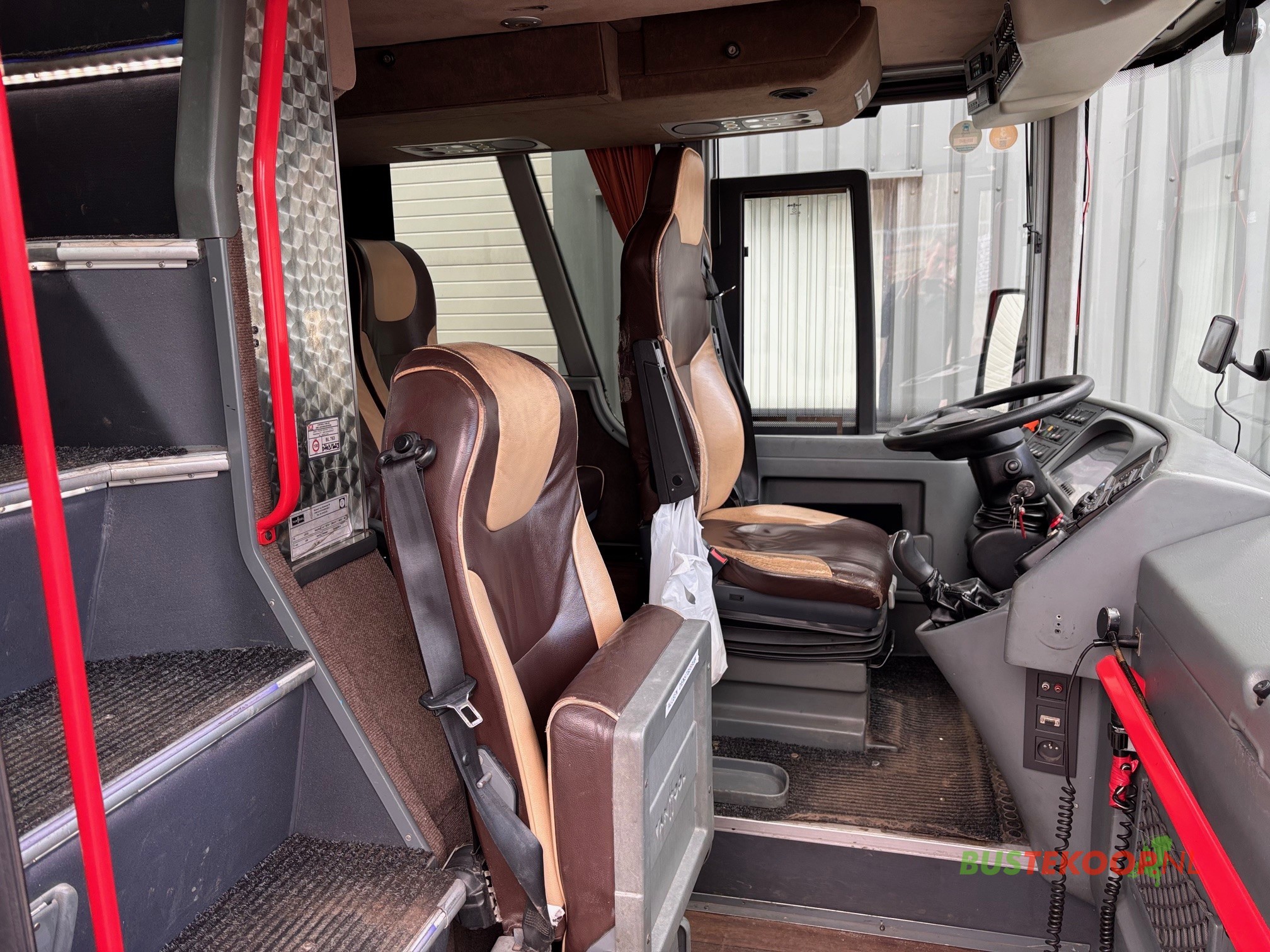 Vanhool TD927 Astromega 90 Seats - Image 13