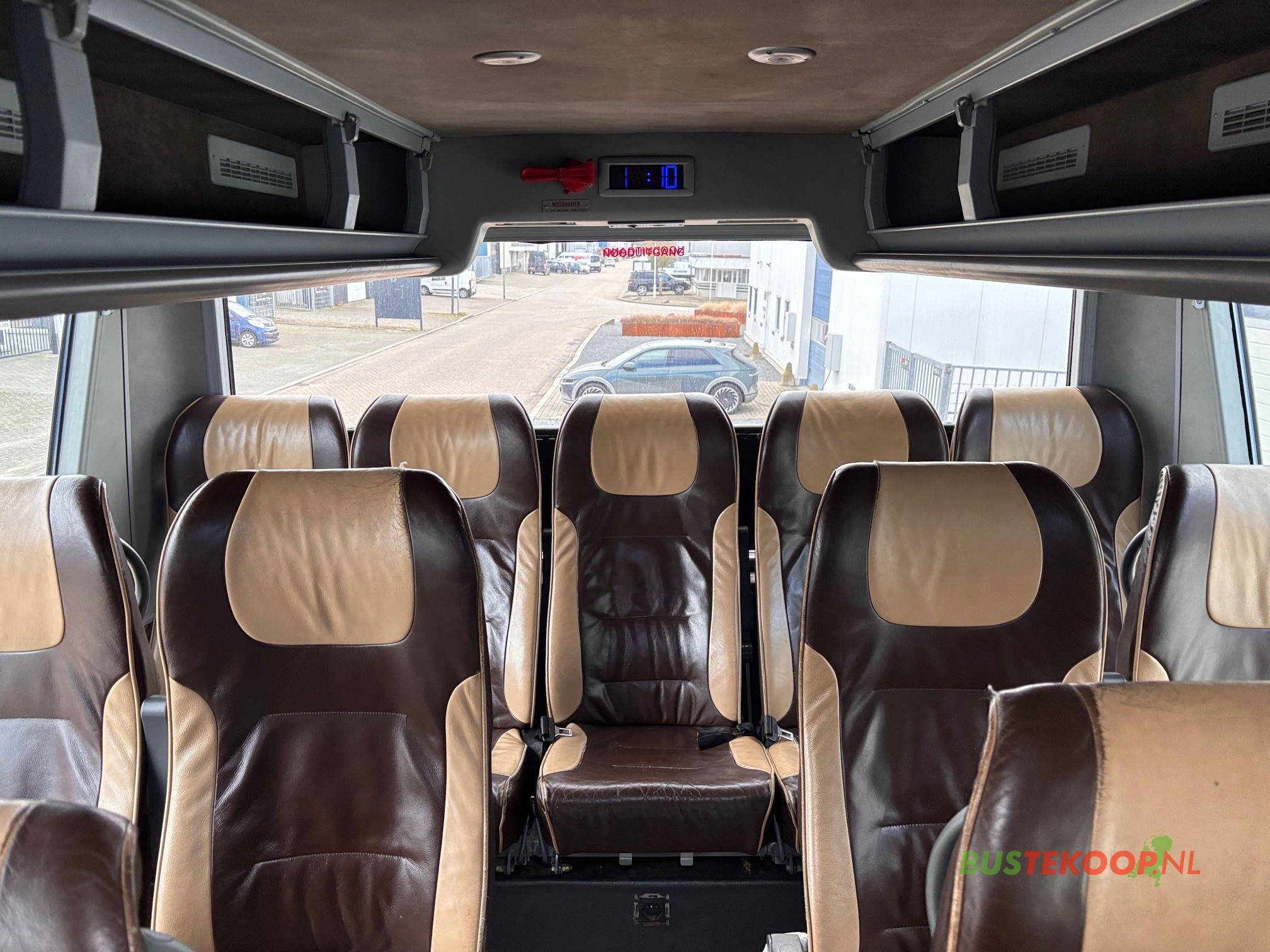 Vanhool TD927 Astromega 90 Seats - Image 19
