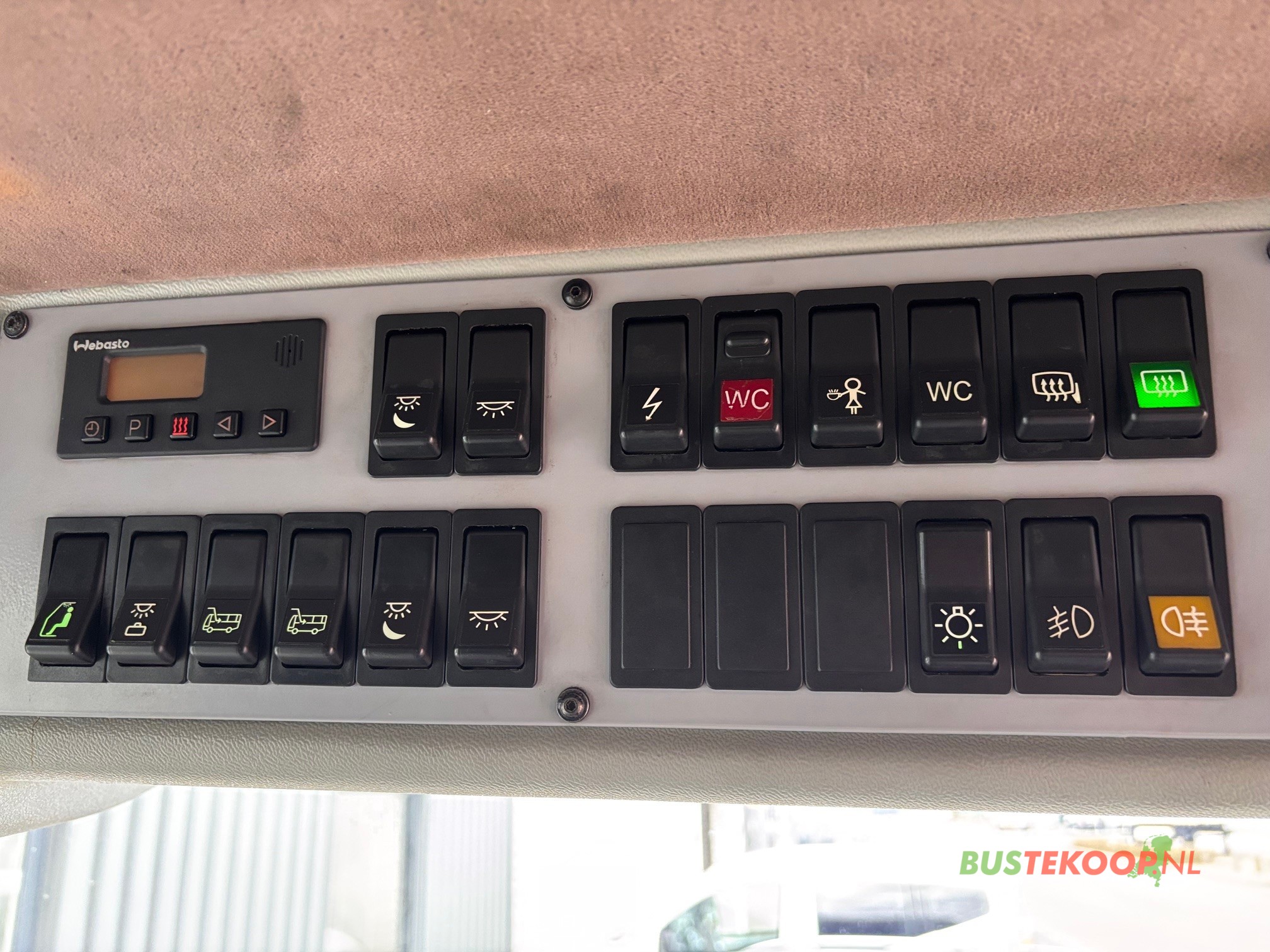 Vanhool TD927 Astromega 90 Seats - Image 24
